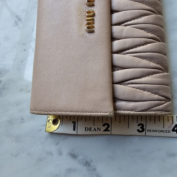 Mui Mui soft pink Matelesse tri-fold leather wallet - Picture 10 of 12